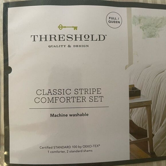 New Classic Stripe Comforter & Sham Set - Threshold sz Fill/Queen - Picture 8 of 9